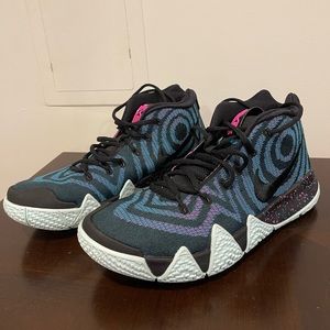 Nike Kyrie 4